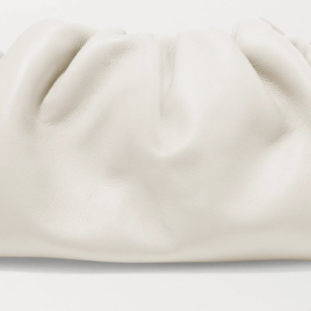 👛  Bottega Veneta Mini Pouch Mist in buttery soft Leather BNIB - Picture 10 of 10